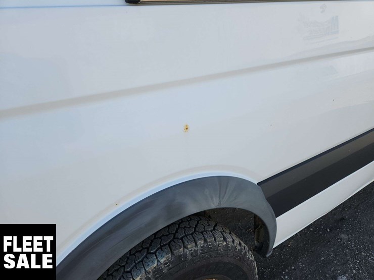 2015-mercedes-benz-sprinter-3500-image-28
