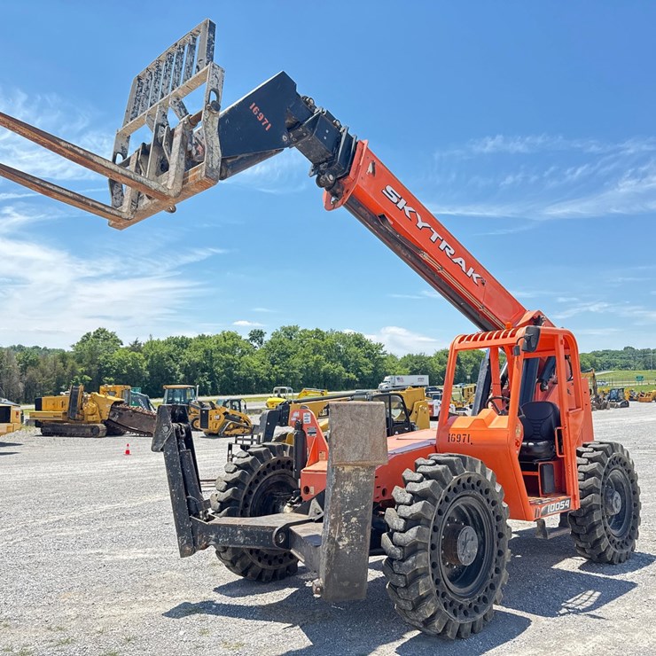 2016 SKY TRAK 10054