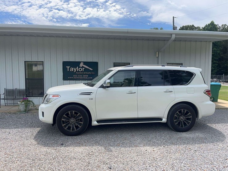 2019-nissan-armada-image-1