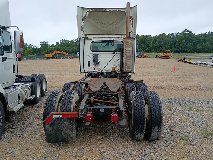 2011-international-workstar-7600-image-4