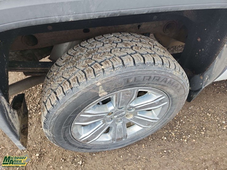 2017-gmc-sierra-1500-image-12