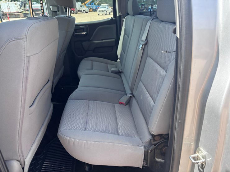 2017-chevrolet-1500-image-5