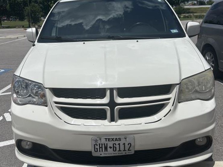 2012-dodge-caravan-image-2