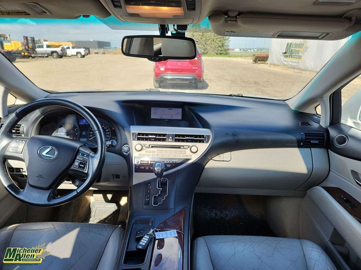 2010-lexus-rx350-image-18
