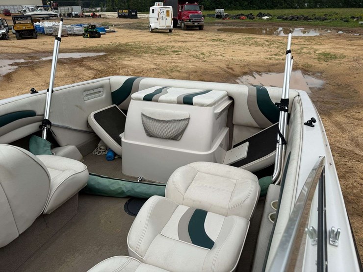 2002-reinell-203-20'-in-shore-boat-w/-trailer-image-20