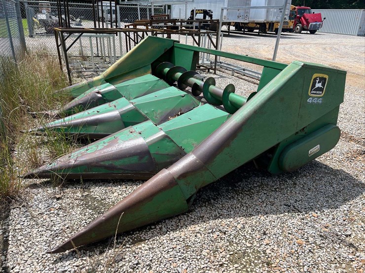 john-deere-443-image-1
