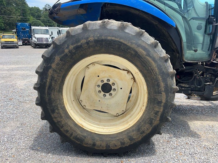 new-holland-t6020-image-11