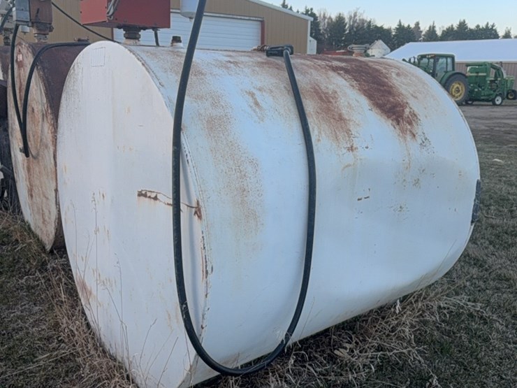1000-gallon-fuel-tank-with-pump-image-5