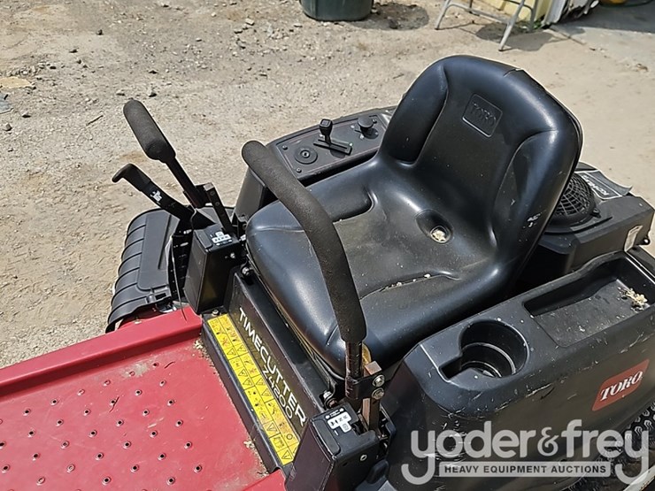 toro-42"-zero-turn-mower-image-10