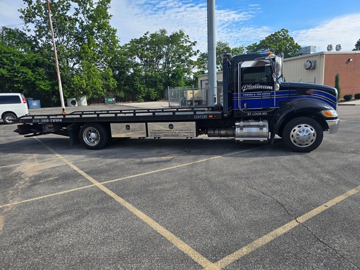 2022-peterbilt-337-image-27