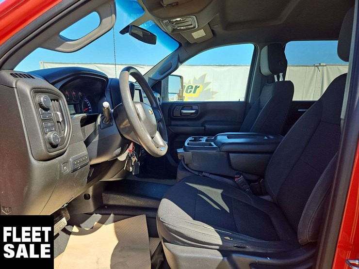 2020-chevrolet-silverado-3500hd-image-34