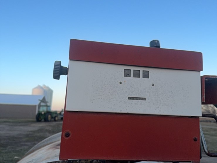 1000-gallon-fuel-tank-with-pump-image-11