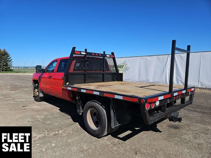 2019-chevrolet-silverado-3500hd-image-3
