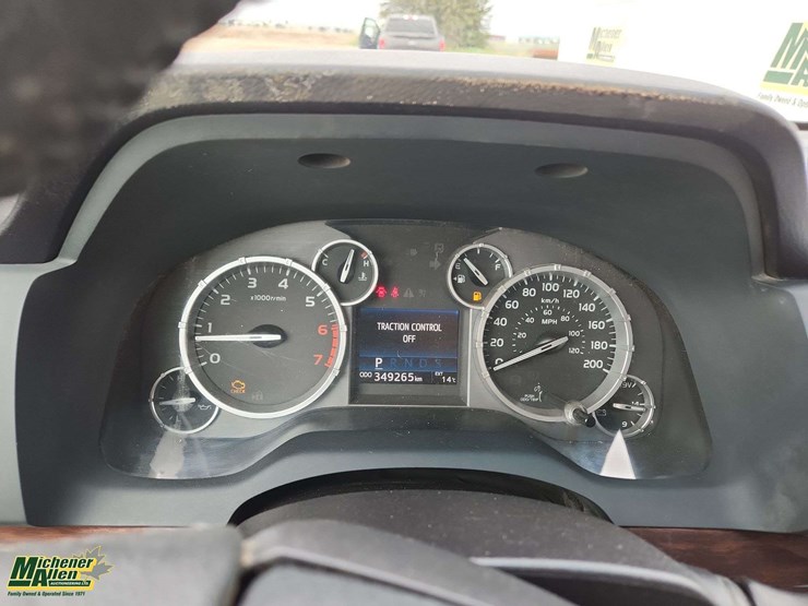 2015-toyota-tundra-image-20