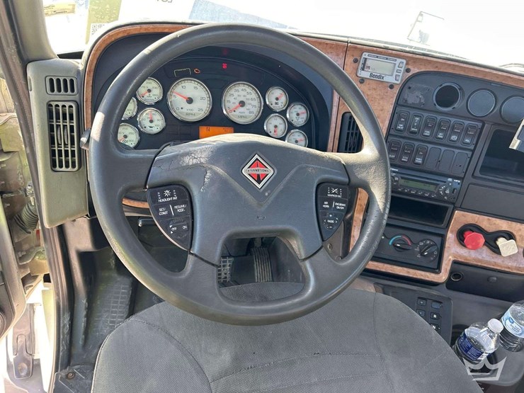 2014-international-prostar-image-12