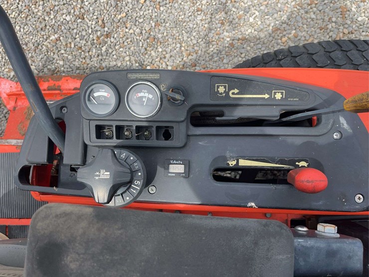 kubota-zd326-image-13