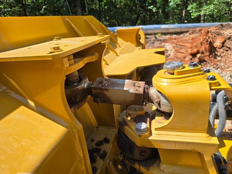 caterpillar-d4-image-28
