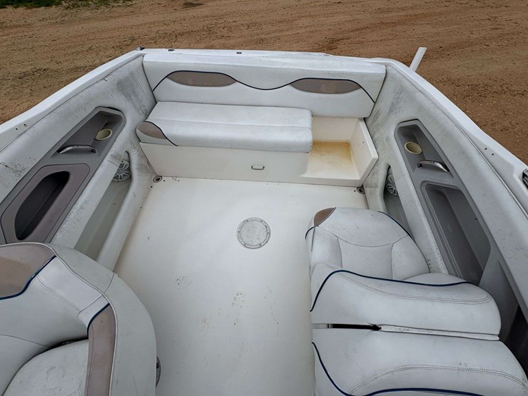 1996-wellcraft-240-eclipse-in-shore-bay-boat-image-26