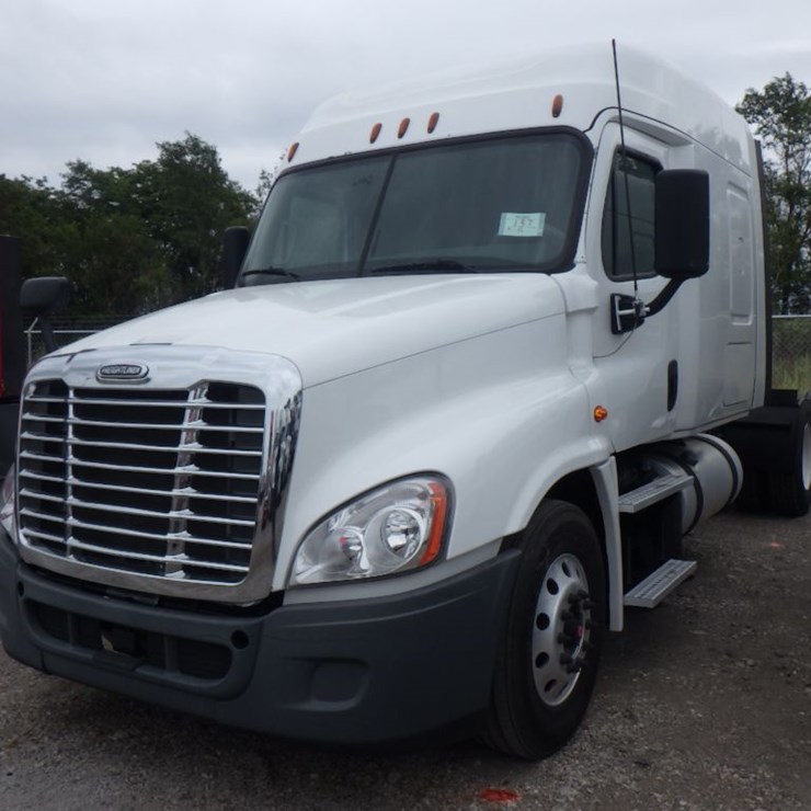 2019 FREIGHTLINER CASCADIA 125