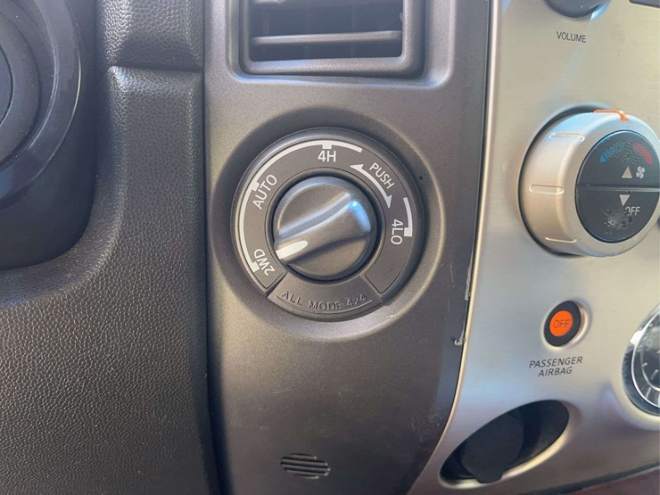 2004-infiniti-qx56-image-20
