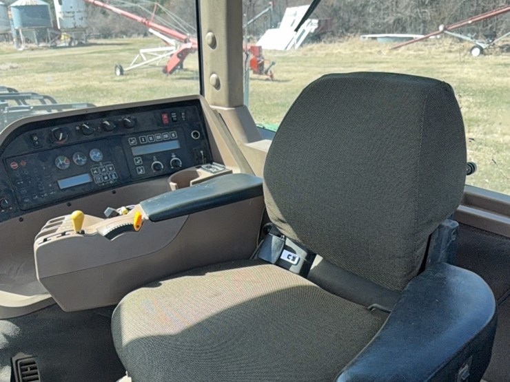 john-deere-8100-image-49