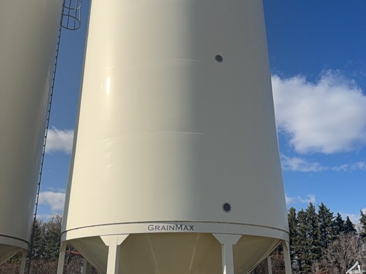 meridian-6000-bushel-hopper-bin-with-fan,-used-for-grain-only,-excellent-shape-image-15