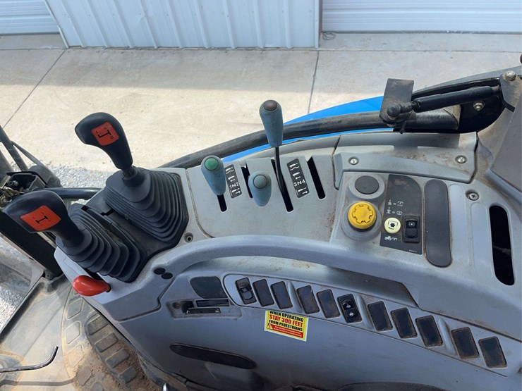 new-holland-t6020-image-14