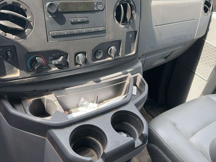 2013-ford-e150-image-15
