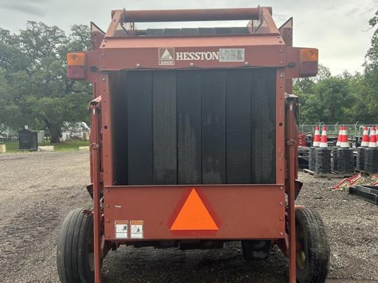 hesston-845-image-5