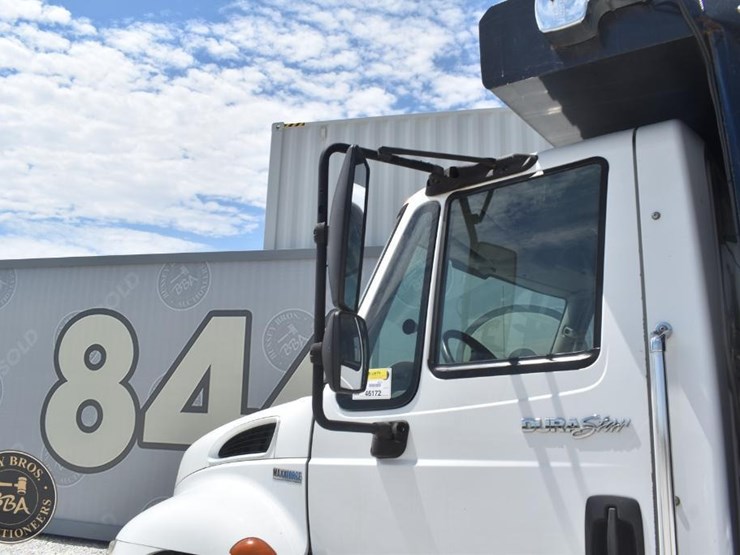 2012-international-durastar-4400-image-22
