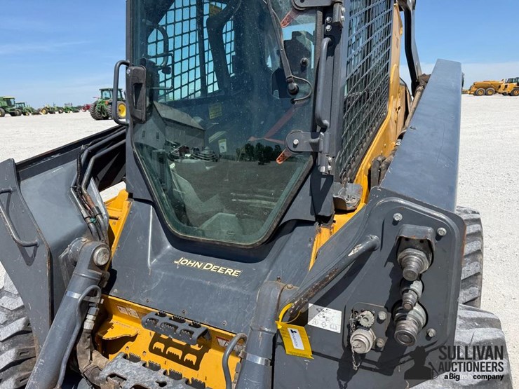 2017-deere-330g-image-14