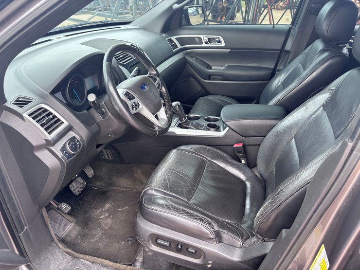 2013-ford-explorer-image-7