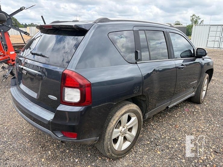 2014-jeep-compass-image-12