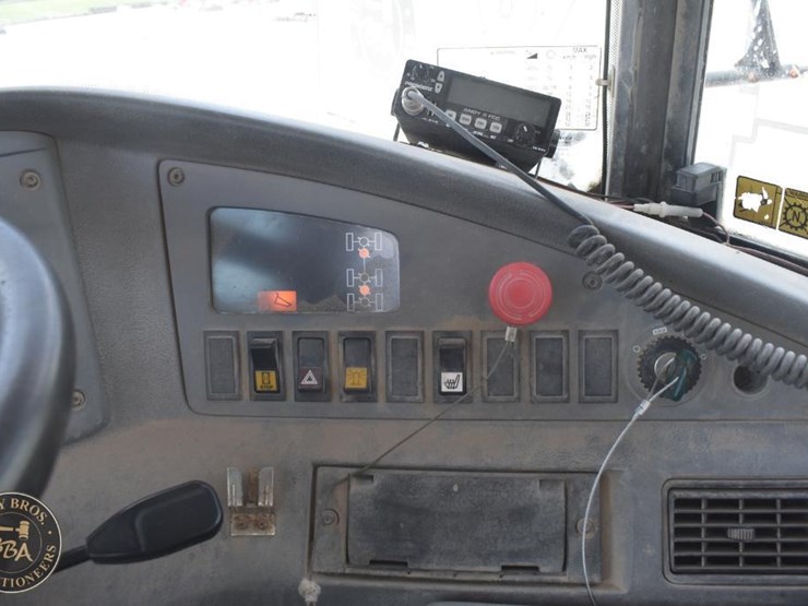 2006-volvo-a40d-image-61