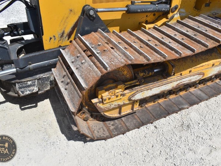 2022-deere-650k-lgp-image-21
