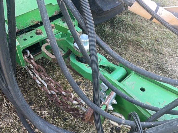 2000-john-deere-1910-image-92
