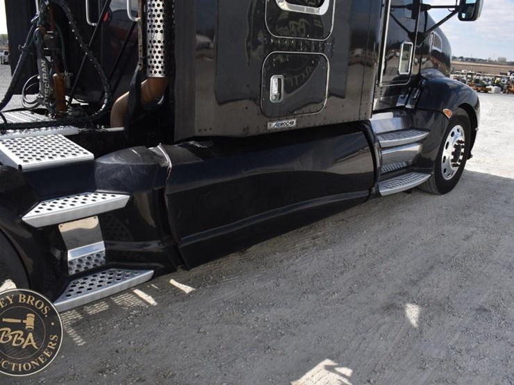 2013-kenworth-t660-image-83