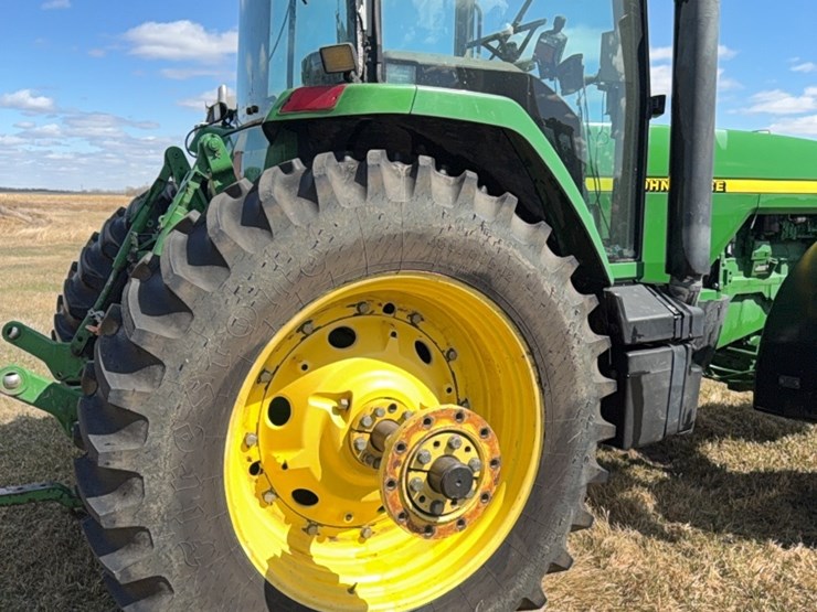 john-deere-8100-image-25