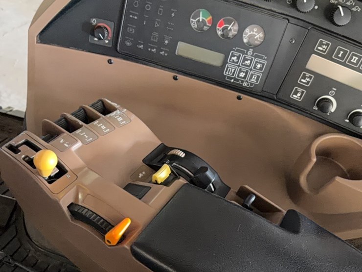 john-deere-8100-image-67