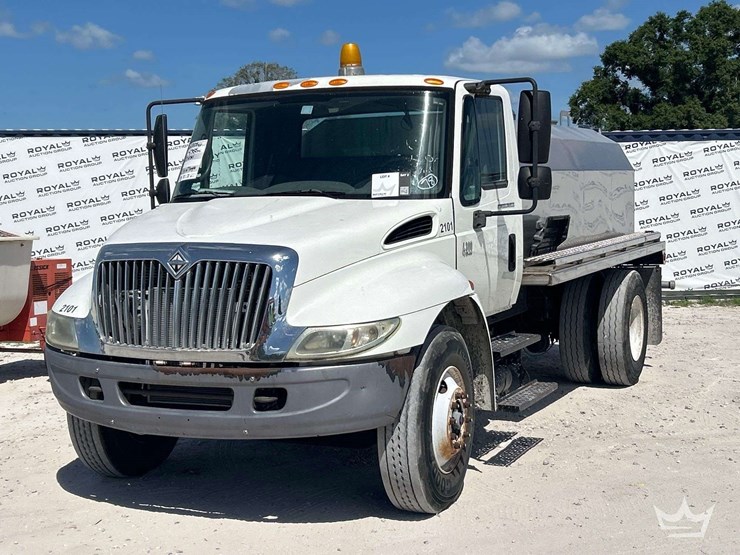 2005-international-durastar-4300-image-1