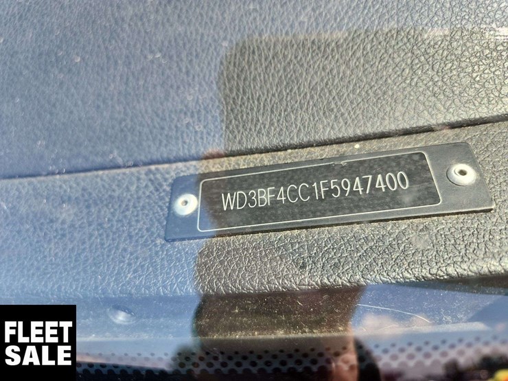 2015-mercedes-benz-sprinter-3500-image-31