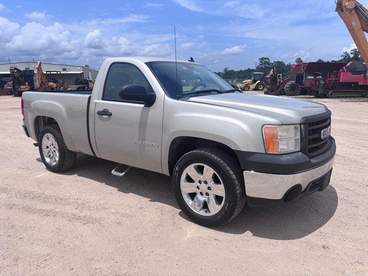 2007-chevrolet-silverado-1500-image-2