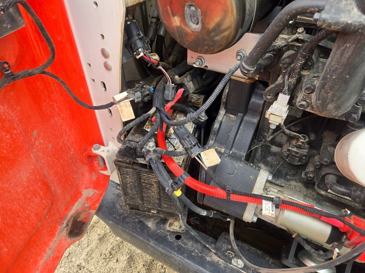 2023-bobcat-t650-image-17