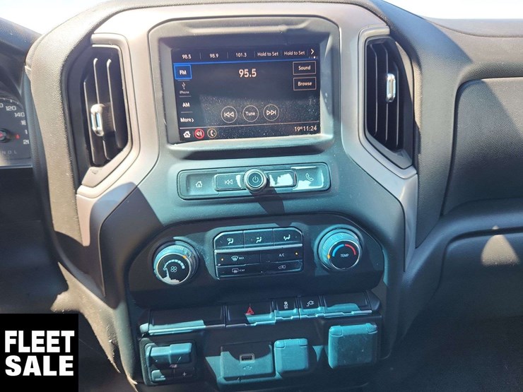 2020-chevrolet-silverado-3500hd-image-19