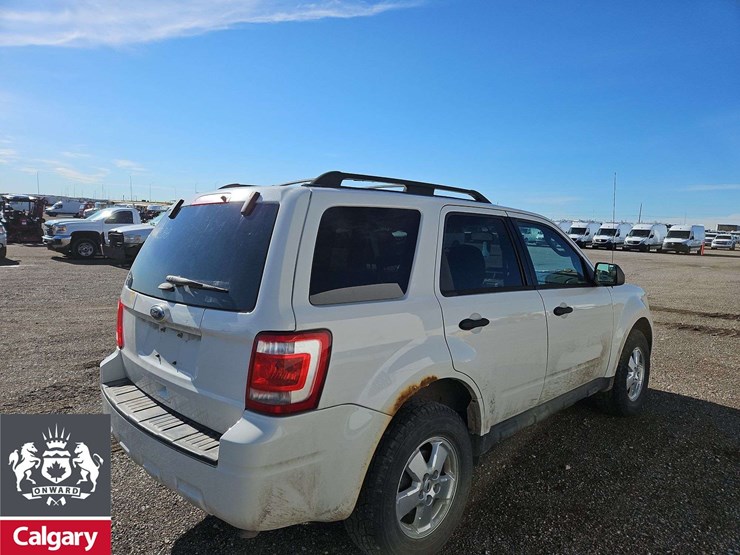 2012-ford-escape-image-5
