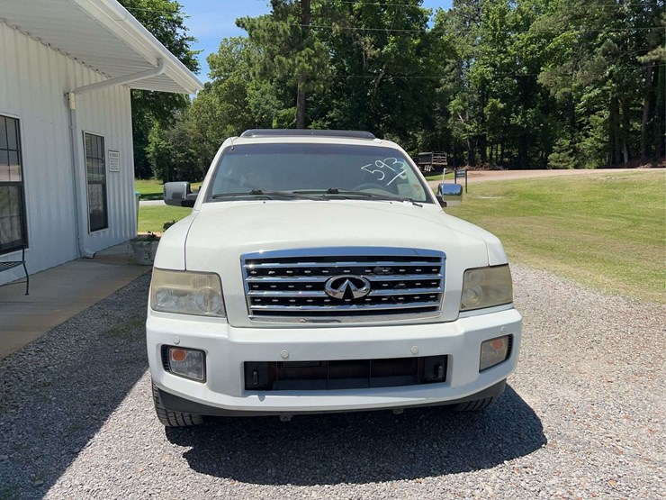 2010-infiniti-qx56-image-6