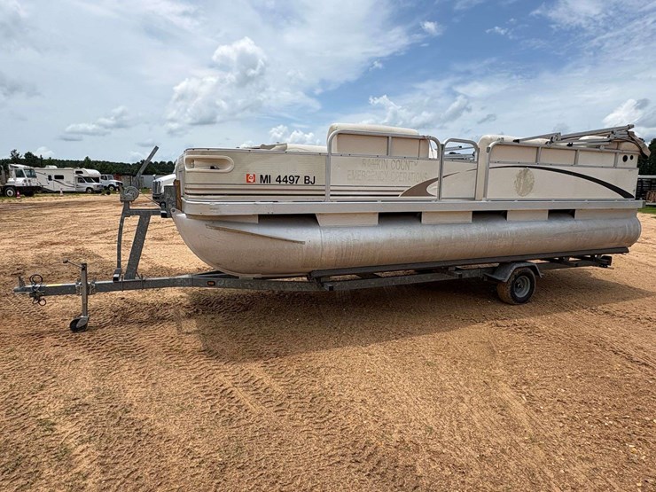 2003-bennington-207fs-20'-pontoon-boat-w/trailer-image-1