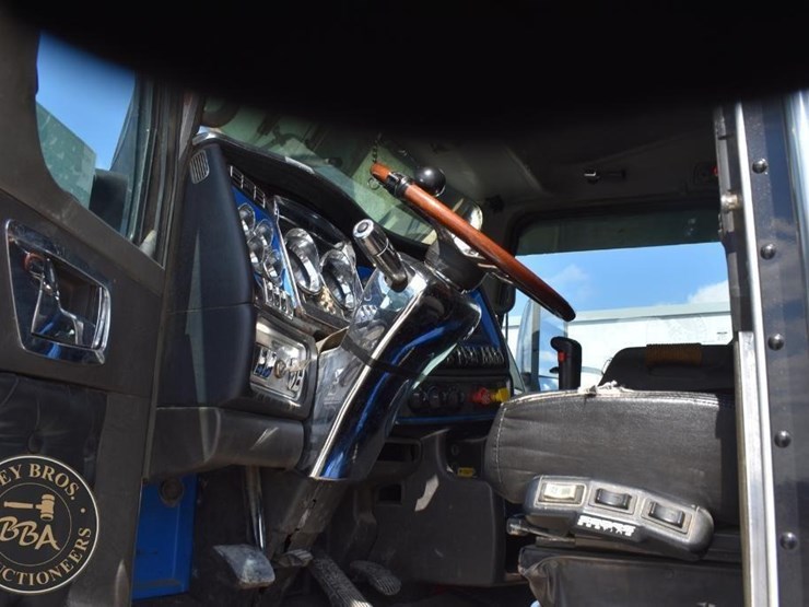 2013-kenworth-t660-image-34