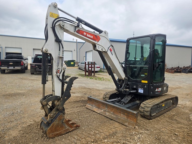 2023-bobcat-e35i-image-2