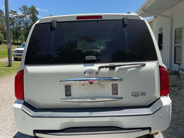 2010-infiniti-qx56-image-13